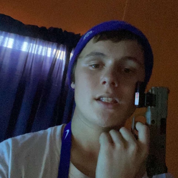 Meet your Posher, Devin - Picture 1 of 1